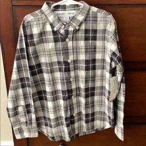Never worn boys shirt size 6-7
